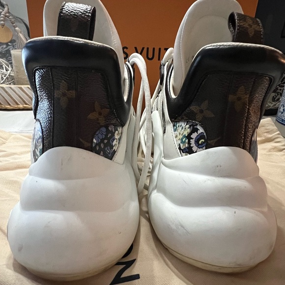 Louis Vuitton Women Archlight Trainer - Picture 8 of 11